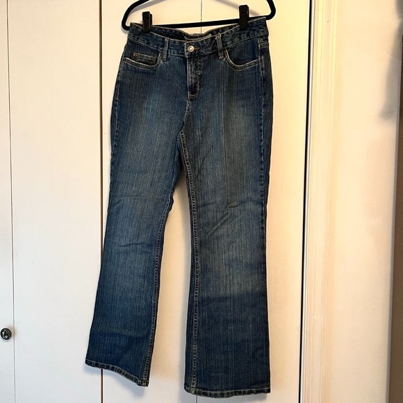 Route 66 Low Rise Flare Jeans - 8 Short - Picture 1 of 5